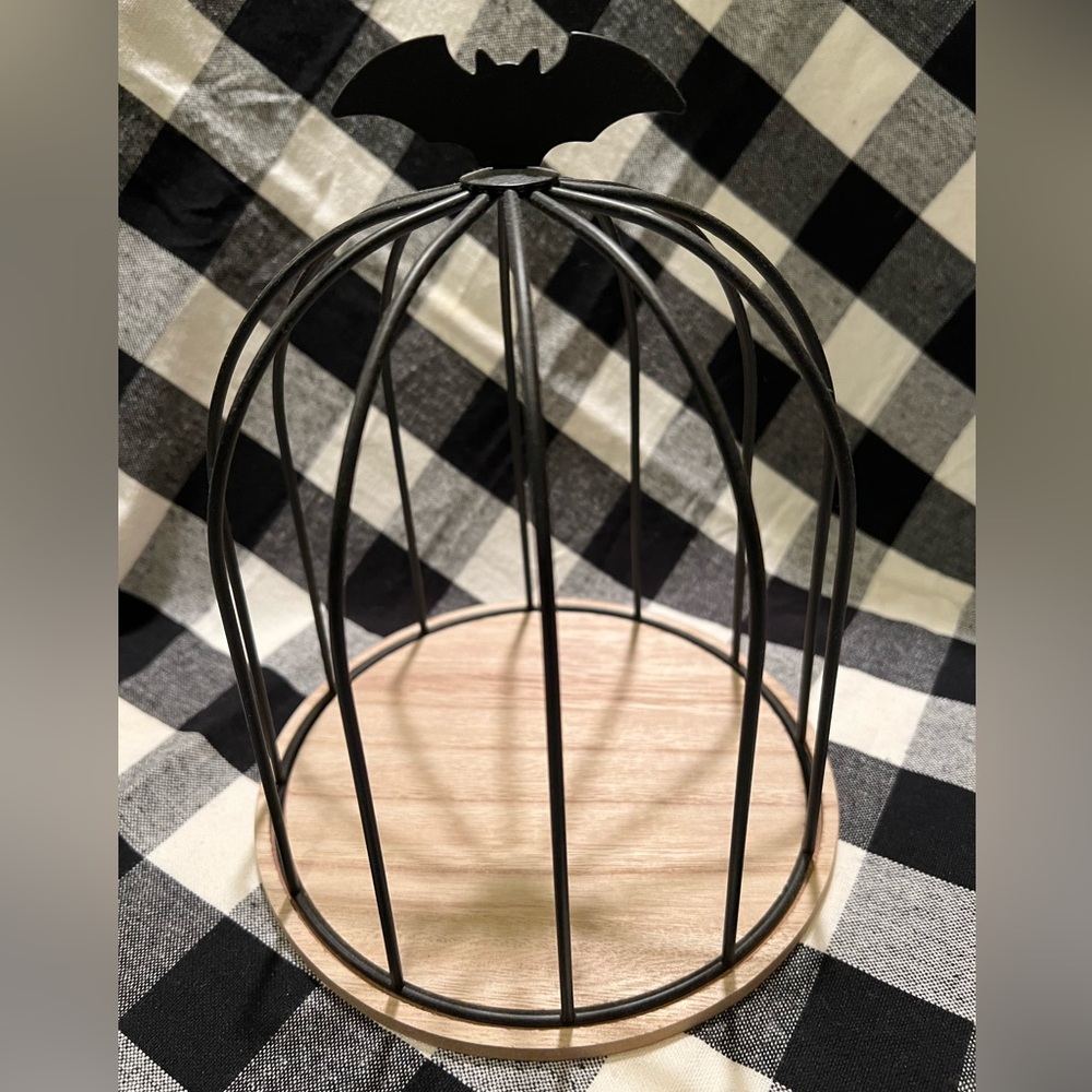 NWOT TARGET METAL HALLOWEEN CLOCHE.